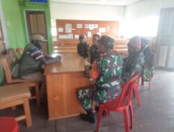 Babinsa Koramil 1703-02/Tigi Sosialisasi Kampung Pancasila yang berada di wilayah binaan