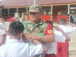 Tanamkan Disiplin Sejak Dini, Babinsa Koramil 1807 – 01/TMB Turun Ke Sekolah Dasar