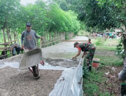 Babinsa Lasiai Koramil 04/Sinjai Timur Kodim 1424/Sinjai Gelar Karya Bakti Pengecoran Jalan Tani