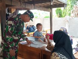 Wujudkan Balita Sehat, Babinsa Kodim 1404/Pinrang Dampingi Pelaksanaan Posyandu