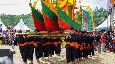 Puncak Festival Iraw Tengkayu Ke XIV,Dandim 0907/Trk Ikut Serta Melepas Padaw Tuju Dulung