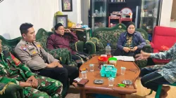 Babinsa Dayeuhluhur Laksanakan Patroli Malam dan Himbau Warga Tingkatkan Ronda