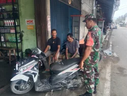 Babinsa Tiro Imbau Warga Waspada Perjalanan dan Cek Kendaraan