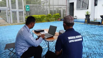 Sinergi Lapas Banjarbaru–Disdukcapil, Warga Binaan Terima Layanan Adminduk di dalam Lapas