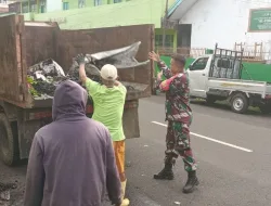 Babinsa Koramil 1405-02/Soreang Aktif Laksanakan Pemantauan Wilayah dan Kerja Bakti Bersama Warga