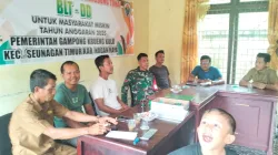 Tingkatkan Kerjasama yang Baik Babinsa Koramil 03 Senagan Timur Komsos Bersama Aparatur Desa Binaan