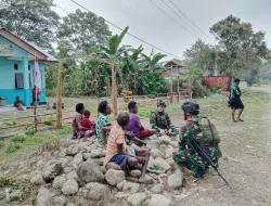 Dari Pos ke Hati Warga: Satgas Yonif 133/YS Pererat Silaturahmi di Kampung Nayaro