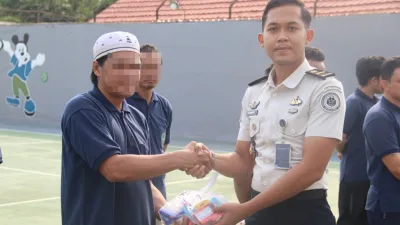 Rutan Pelaihari Bagikan Peralatan Mandi kepada Warga Binaan