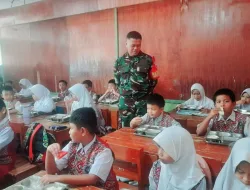 Demi Generasi Sehat, Babinsa Koramil 1405-01/Ujung Aktif Pantau Penyaluran Makanan Bergizi Gratis