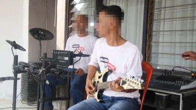 Dari Gunting Rambut, Tumbuh Keterampilan: Warga Binaan Rutan Pelaihari Asah Keahlian Barbershop