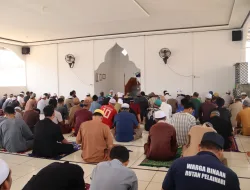 Isi Waktu Dzuhur dengan Nasihat Kebaikan, Warga Binaan Rutan Pelaihari Ikuti Tausyiah di Masjid Istiqomah