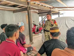 DUKUNG GENERASI MUDA RAIH CITA-CITA, BABINSA KORAMIL 1405-06/BARRU SOSIALISASIKAN REKRUTMEN TNI AD KEPADA WARGA DESA PALAKA