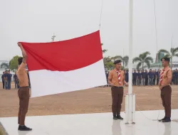 Wujud Pembinaan Pramuka, Warga Binaan Lapas Banjarbaru Jadi Pengibar Bendera 